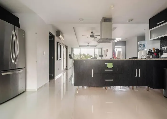 Apartamento Peaceful & Beautiful 3 Min Walking To The *